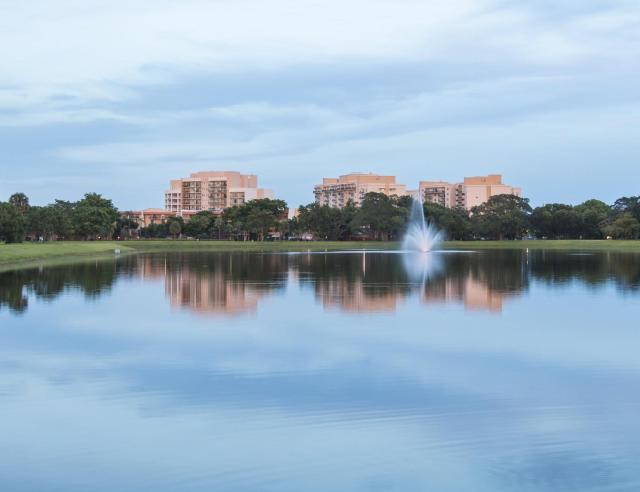 Palm-Aire Resort 2BR Apartment