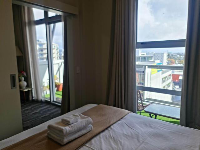2BD Penthouse in the Heart of Auckland CBD