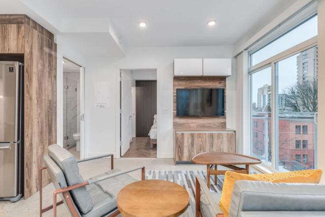 Modern 1BR2BA in Walkable Location