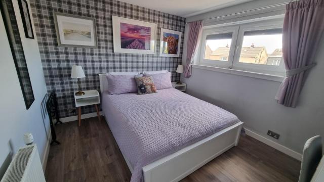 Innisfail Edi - double room with private bathroom