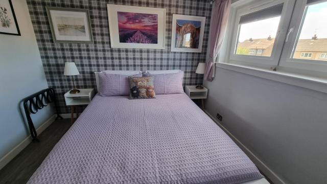 Innisfail Edi - double room with private bathroom