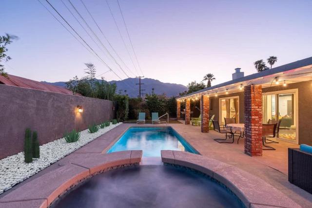 Sunny Days Ahead - Your Private Palm Springs Getaw