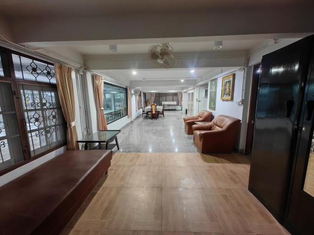 Family-Friendly home with plenty space & comfort