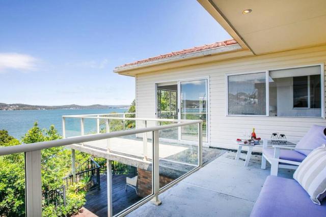 Metawise Stylish 2-Bedroom Home with Easy CBD Ac