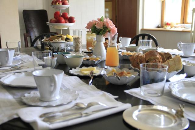 Les Deux Abbesses en Vert | La Grande Maison B&B