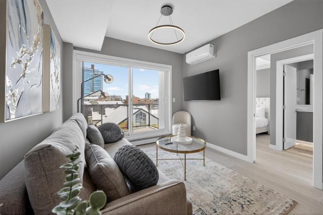 Downtown 2BR AC Mins to Saddledome