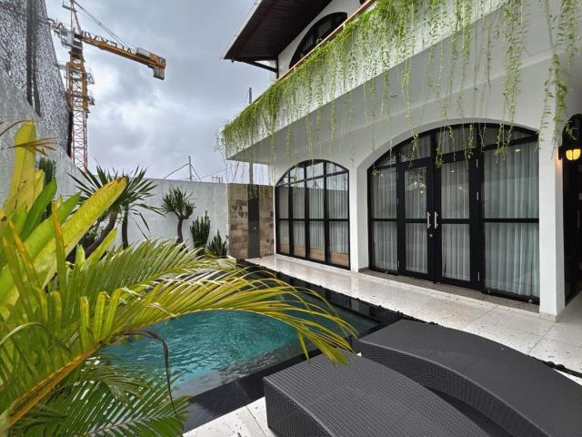 Private Pool Villa with Fast WiFi