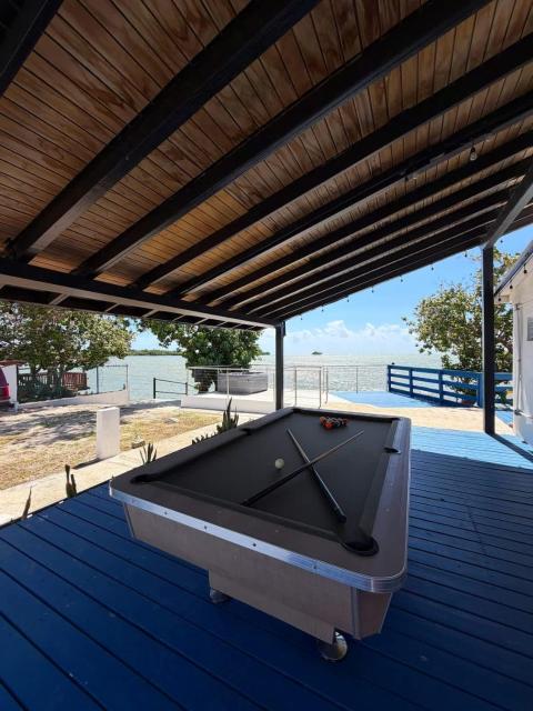 Coastal Waterfront Villa for 9 Guests