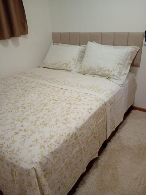 Apartamento Novo e Impecável - 2 quartos com Ar - Para até 6 pessoas - Elevador e 2 Garagens - Zona Sul - Próx Parque UNA e Uberlândia Shopping