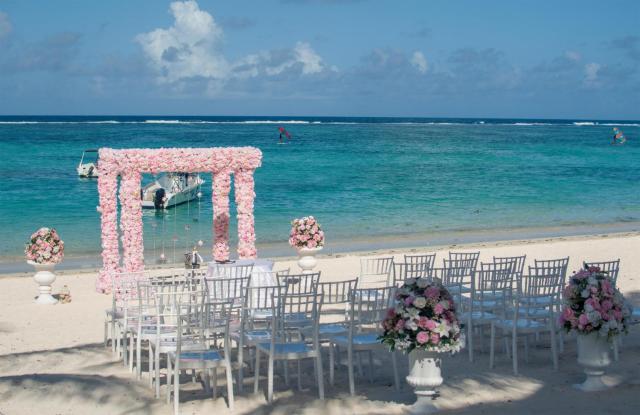 Crystals Beach Resort Belle Mare, a member of Radisson Individuals