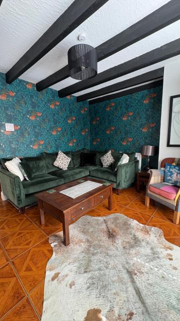 Silver Cottage Holiday Stay on Yarm High street - Free parking available