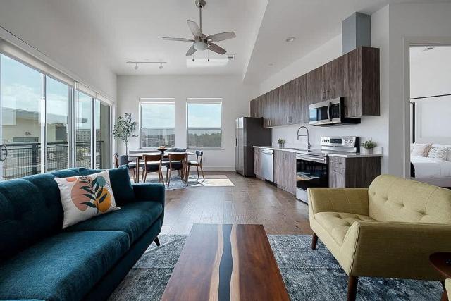 Downtown 3 Queen Beds and 1 Amazing Skyline No 401
