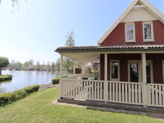 Bungalow in South Holland with Private Jetty