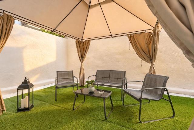 Hidden Courtyard Suite - Athens Centre