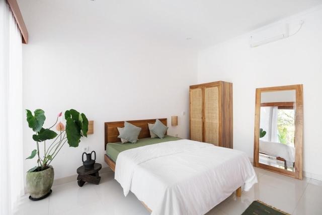 Canggu Peaceful 3BR Villa with Pool, 5 mins to beach