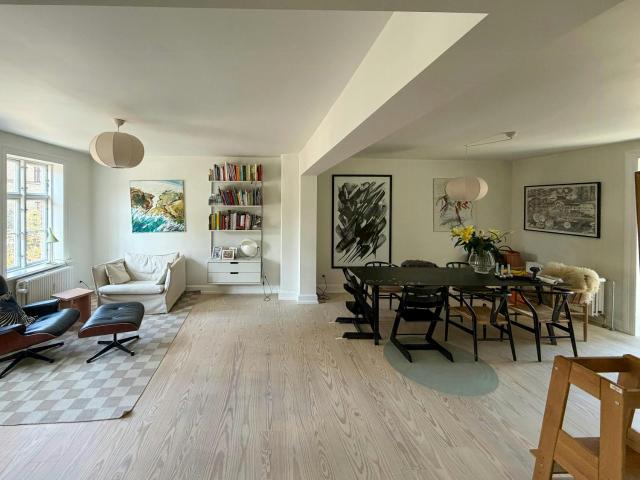 Townhouse Near Beach And Metro In Østerbro