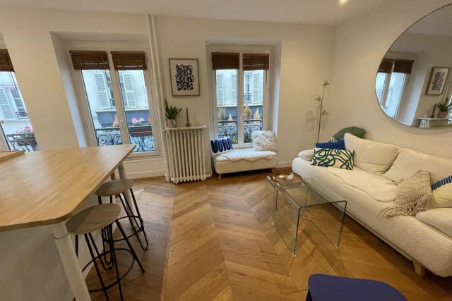 Newly renovated studio in the heart of Montmartre