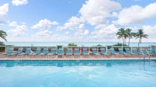 Hollywood Beach Tower - Studio Suite
