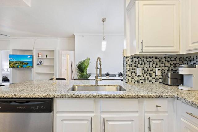 Spacious Luxury 3-bedroom Retreat Near Dallas Downtown - Group, sleeps 7