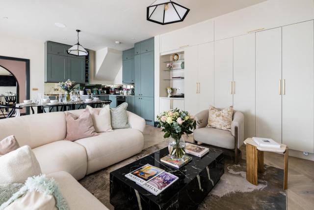 Beautiful Mews House in Notting Hill with a Roof Terrace