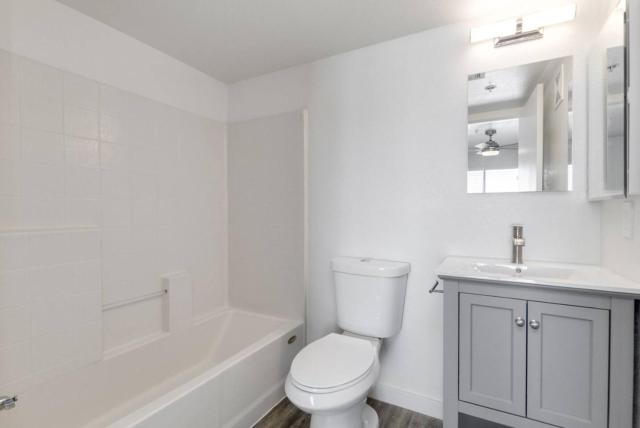 Ten Minutes Walk from ASU - Washer/Dryer in Unit