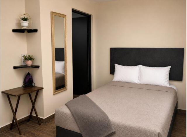 Garden room, Paseo Durango