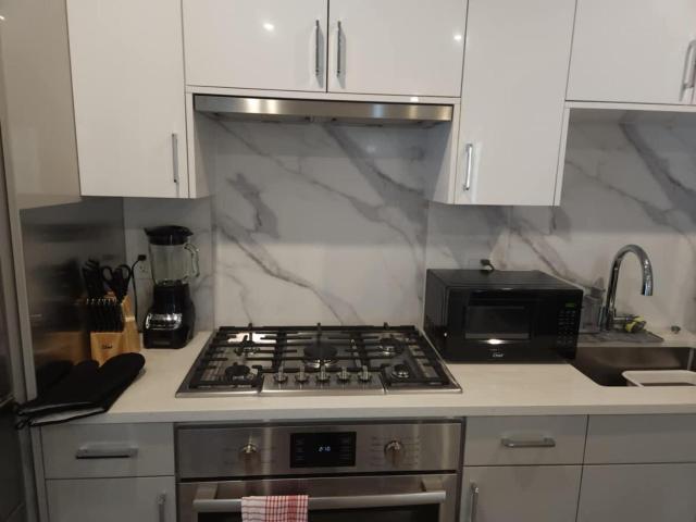Modern 2BR Retreat with Full equipped Kitchen