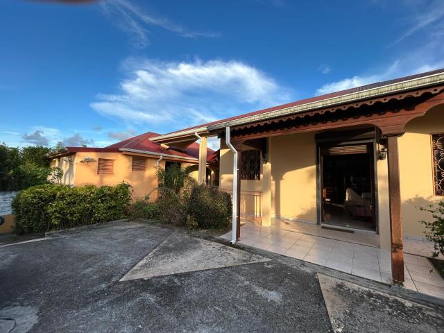 Escape in Le Gosier villa peaceful and sea view