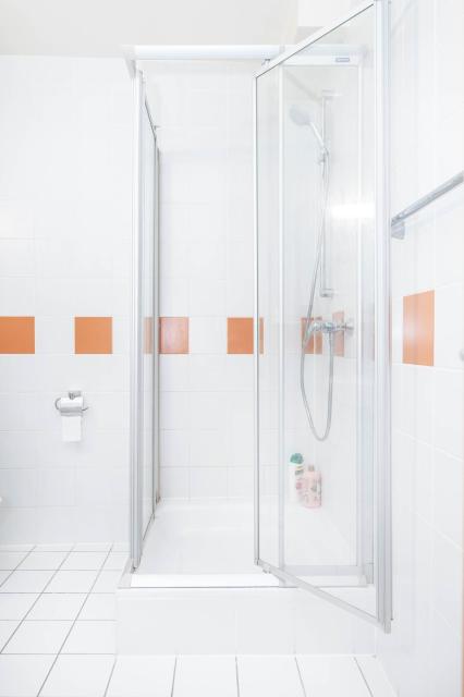 Grand Rue Studio - sleeps 5
