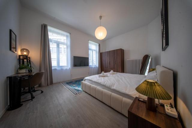 115 m2 Design-Loft mit 3 SZ, Beamer & Balkon