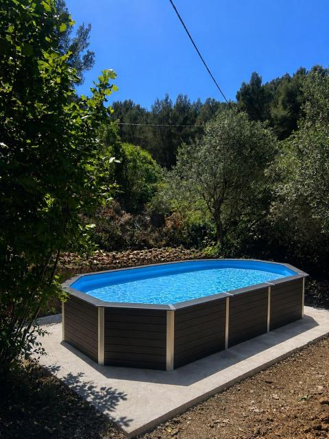 Villa provençale avec vue panoramique et piscine