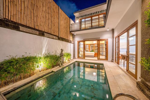 Exclusive 3BR Pool Villa 700m from Seminyak Beach