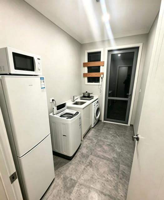 Modern 2 Bed Self Contained Suite