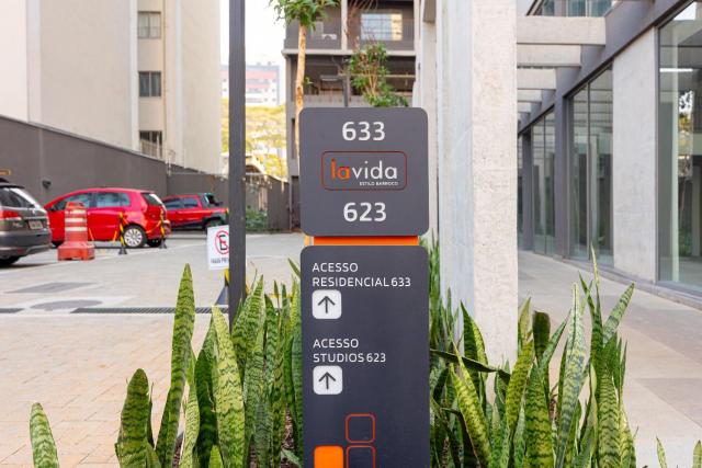 Easy Star - La Vida Estilo Barroco - Próximo à estação Borba Gato e ao Consulado Americano