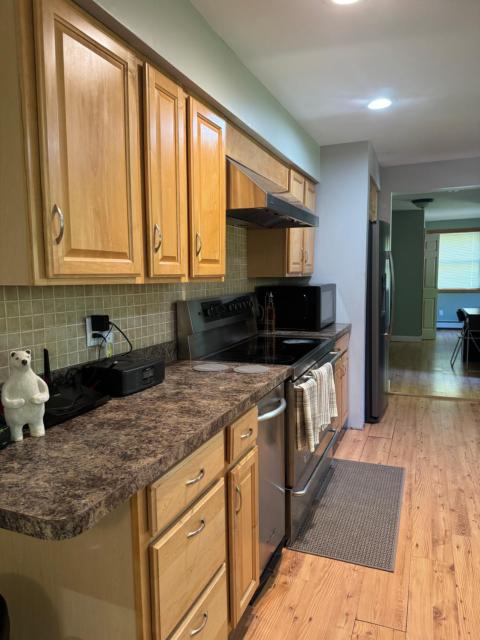 Quiet Cozy Stay Spacious Home Near Beach & Shops