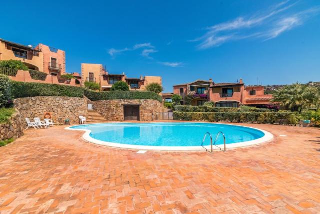 Il Poggio A3 With Shared Pool - Happy Rentals