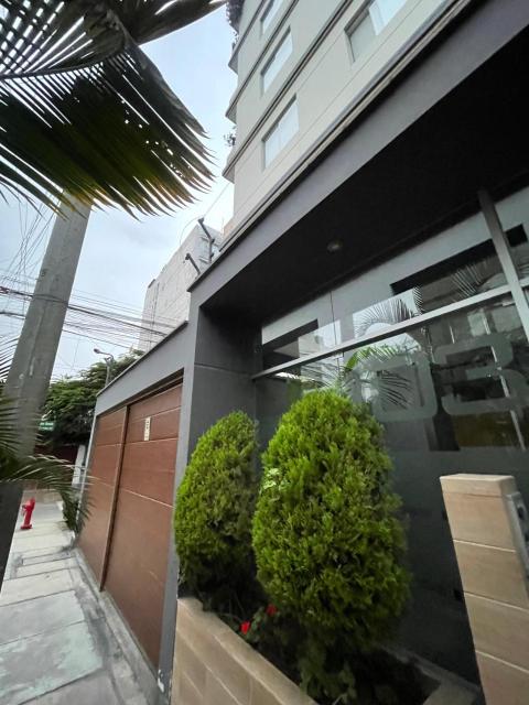 Robinson Apartment