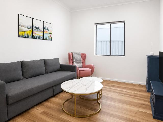 Renovated House in Concord Near Train & Parking