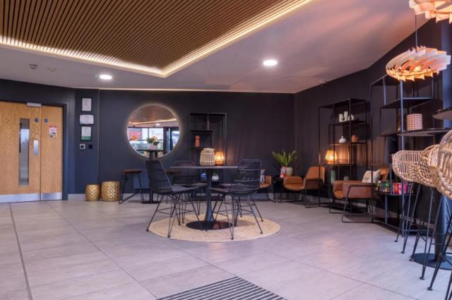Riverside House- Available for students only!