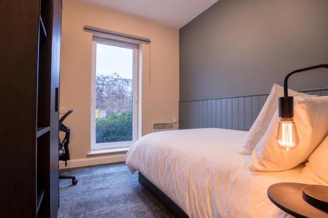 Riverside House- Available for students only!