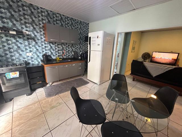 Apartamento na Av das Cataratas de 02 quartos