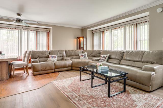 2 Mi to Heritage Park! Pet-Friendly Retreat