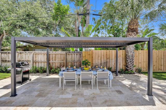Lauderdale Luxe Oasis