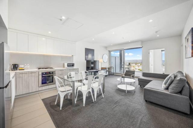 Vision On Morphett 2BR Apartment with Parking