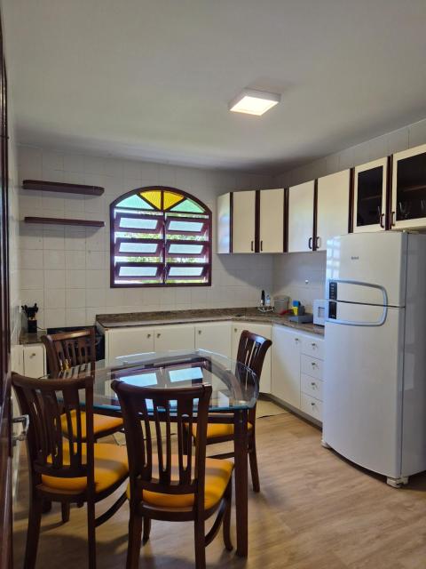 Apartamento amplo com Pátio Gramado! Ar Cond!