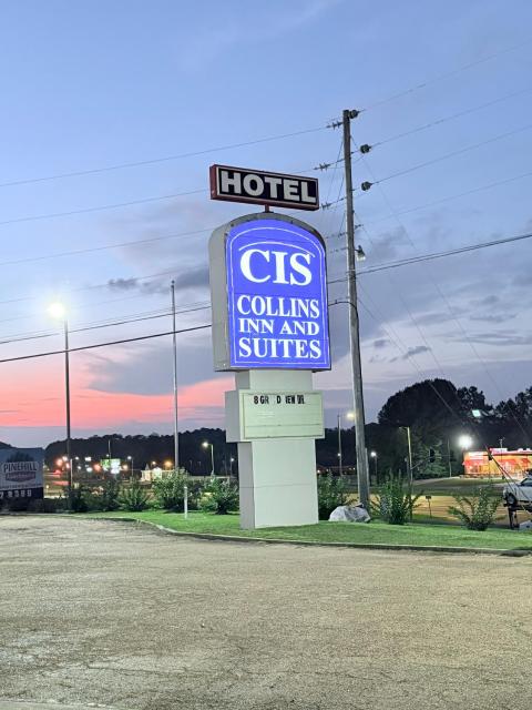 COLLINS INN & SUITES