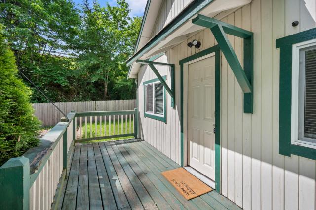 Cozy Bremerton Cottage with Loft with Attic Space