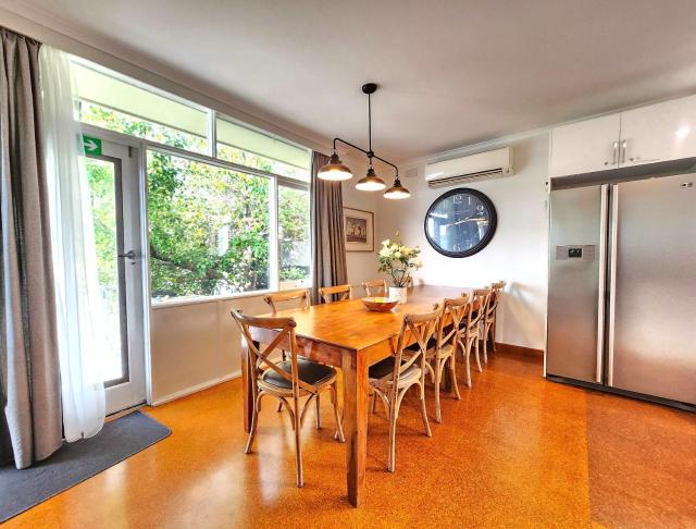 Large quad guest room 6 with well-equipped kitchen