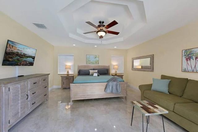 Home with pool by Dream Vacation