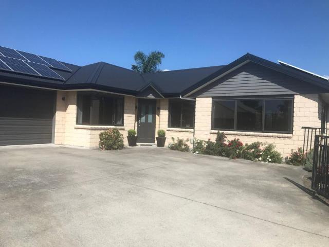 Brookfield Breakaway -2 bedrooms in house